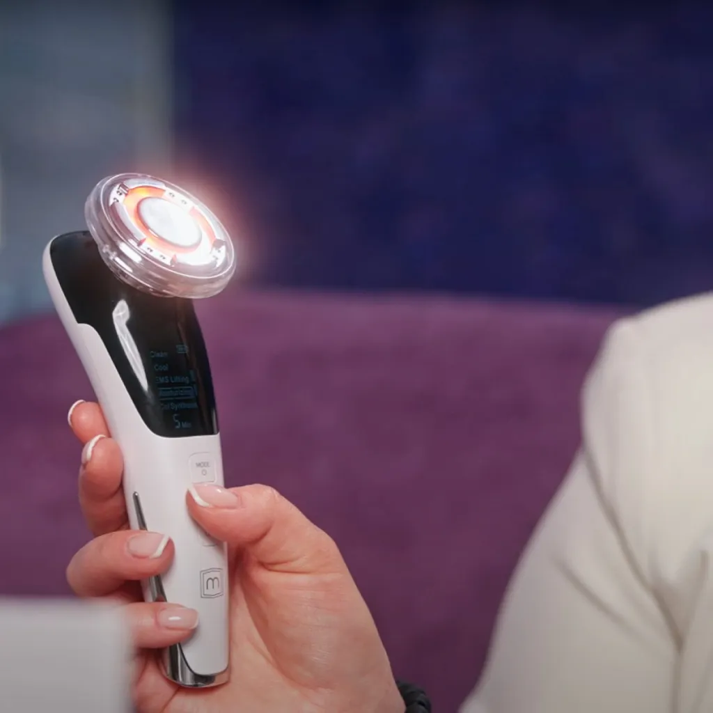 Мікрострумовий ліфтинг-масажер для обличчя Medica+ Skin Lifting 7.0, рожевий Мікрострумовий ліфтинг-масажер для обличчя Medica+ Skin Lifting 7.0, рожевий