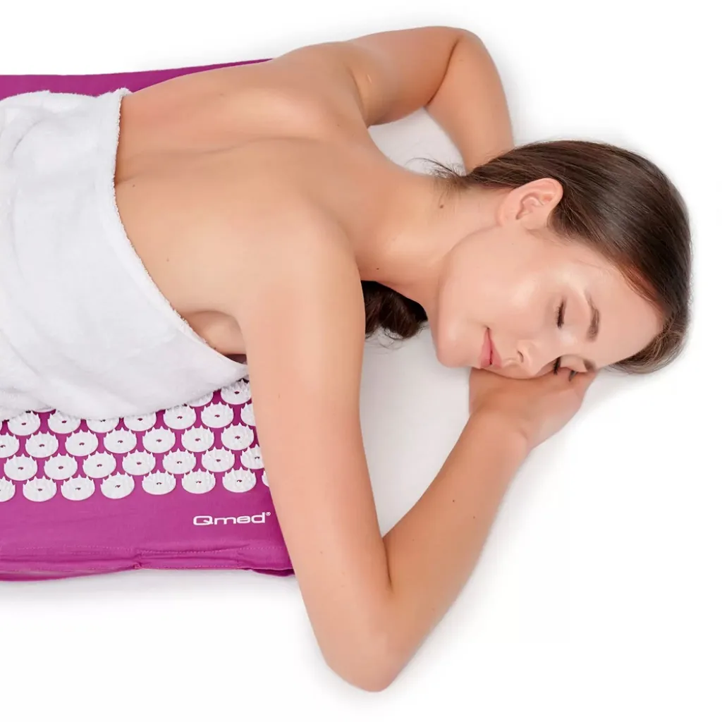 Акупунктурний масажний килимок Qmed Acupressure Mat, фіолетовий Акупунктурний масажний килимок Qmed Acupressure Mat, фіолетовий