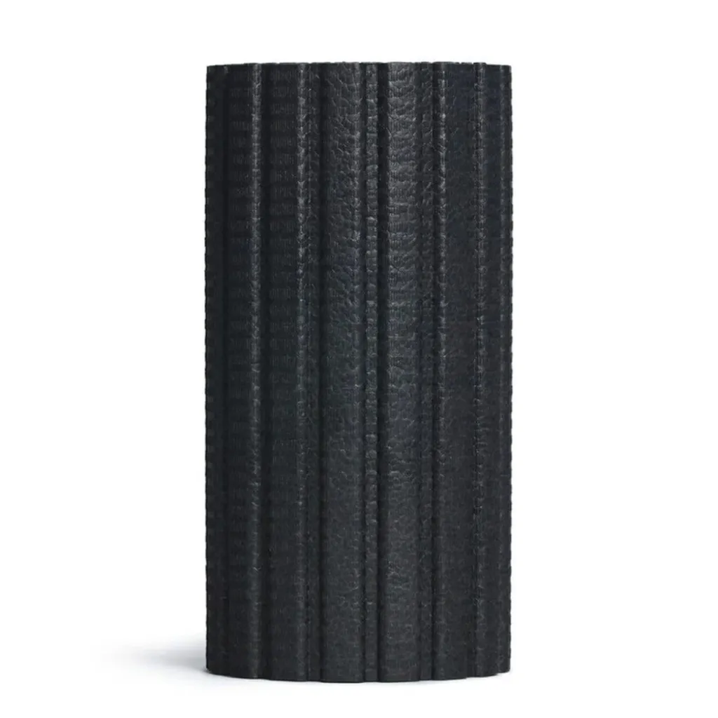 Масажний рол Blackroll Groove Standard, чорний Масажний рол Blackroll Groove Standard, чорний