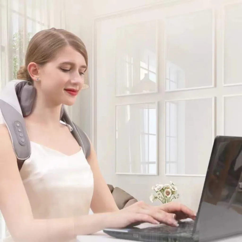 Масажер для шиї та плечей з функцією нагрівання Olvi Pro 11080 Масажер для шиї та плечей з функцією нагрівання Olvi Pro 11080