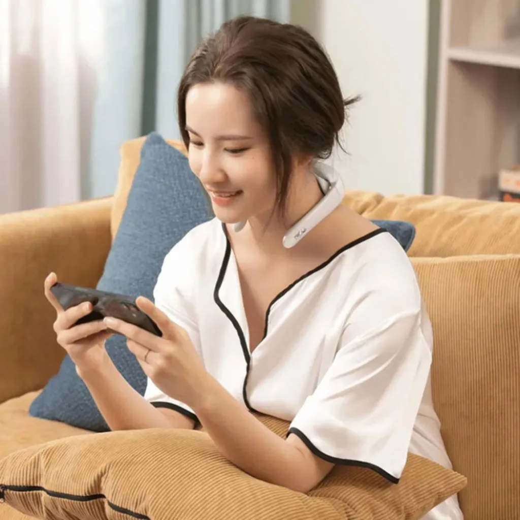 Массажер для шеи Xiaomi Jeeback Neck massager G6, серебристый Массажер для шеи Xiaomi Jeeback Neck massager G6, серебристый