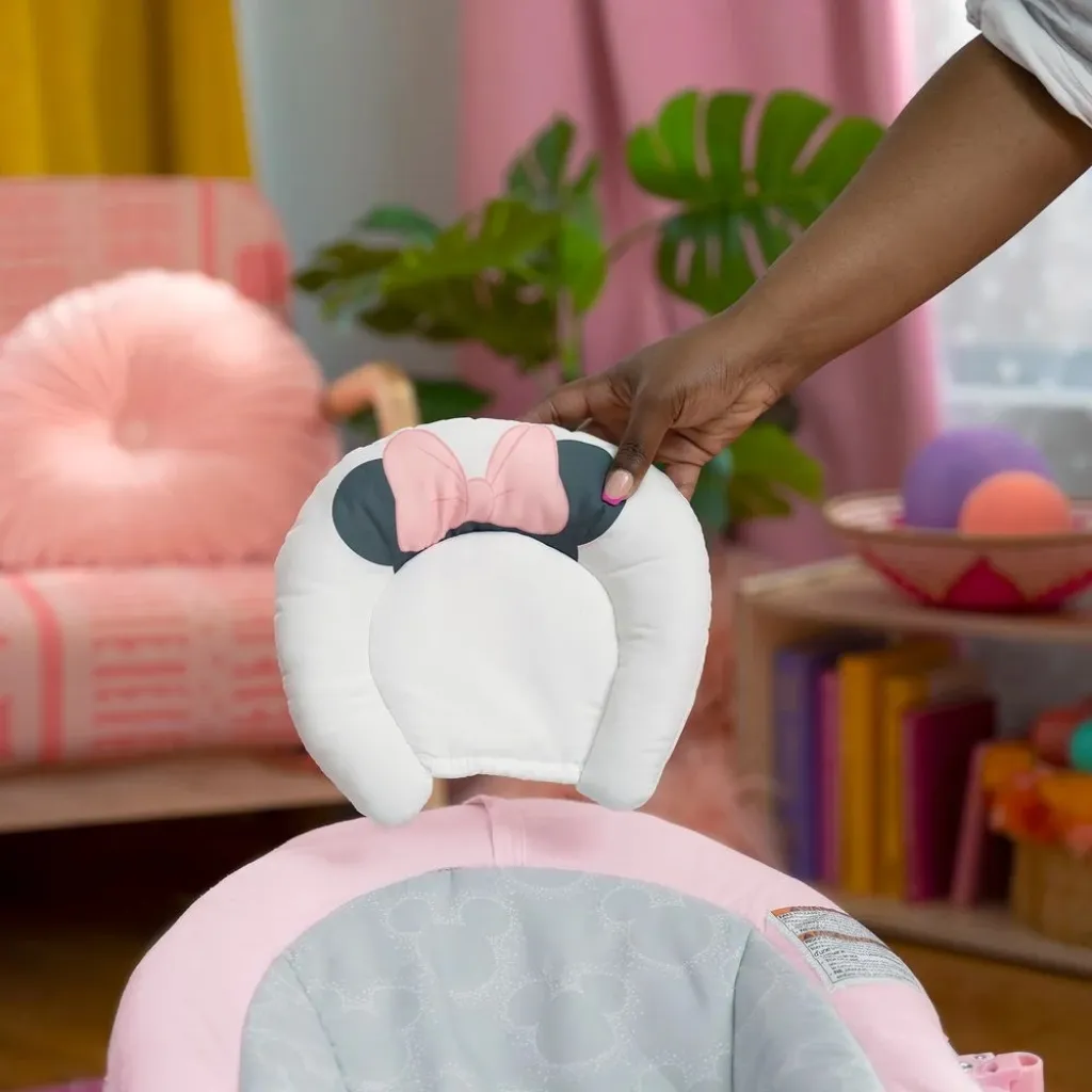 Шезлонг Bright Starts Minnie Mouse Rosy Skies Шезлонг Bright Starts Minnie Mouse Rosy Skies