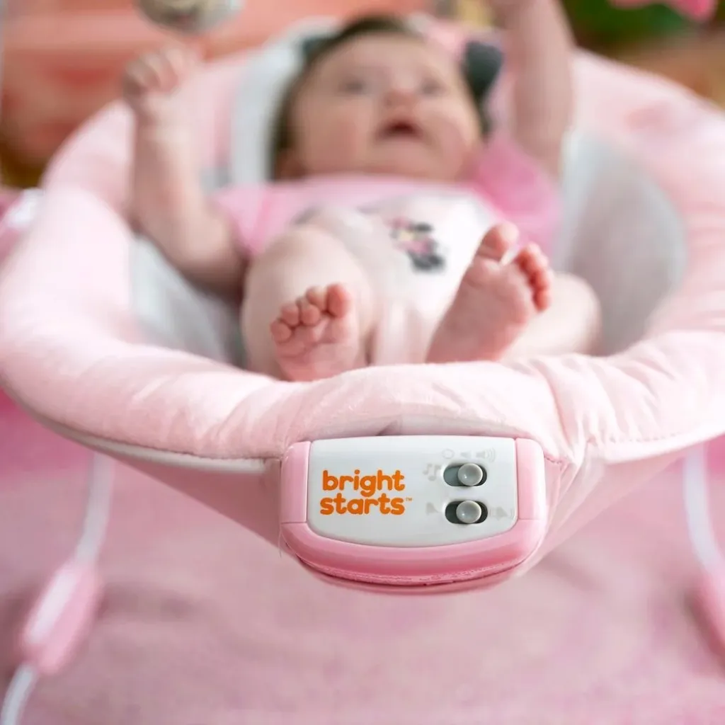 Шезлонг Bright Starts Minnie Mouse Rosy Skies Шезлонг Bright Starts Minnie Mouse Rosy Skies