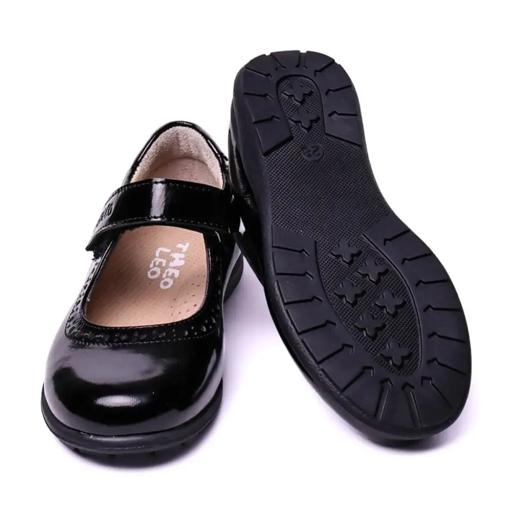 Профилактические туфли для девочки Theo Leo LEO-2428-BLACK, черный Профилактические туфли для девочки Theo Leo LEO-2428-BLACK, черный