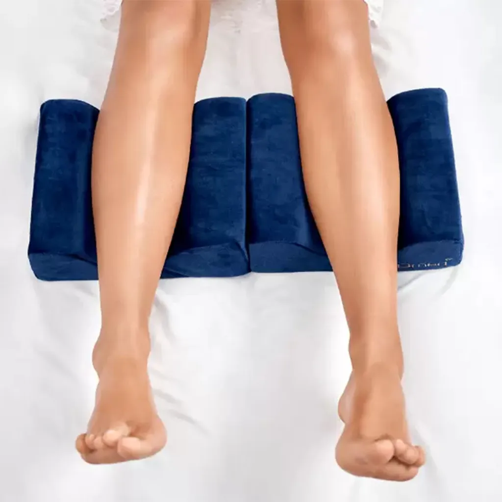 Ортопедическая подушка для ног, сепаратор колен Qmed Knee & Leg Spacer Ортопедическая подушка для ног, сепаратор колен Qmed Knee & Leg Spacer