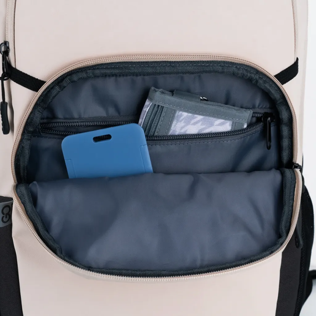 Ортопедический рюкзак школьный GoPack Education Teens 185, бежевый Ортопедический рюкзак школьный GoPack Education Teens 185, бежевый