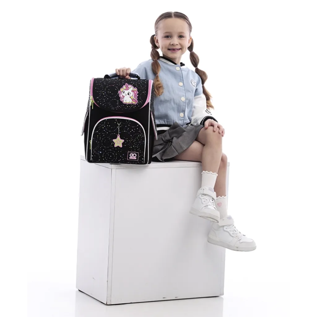 Ортопедический рюкзак школьный каркасный GoPack Education Magical Unicorn 5001S-4, черный Ортопедический рюкзак школьный каркасный GoPack Education Magical Unicorn 5001S-4, черный