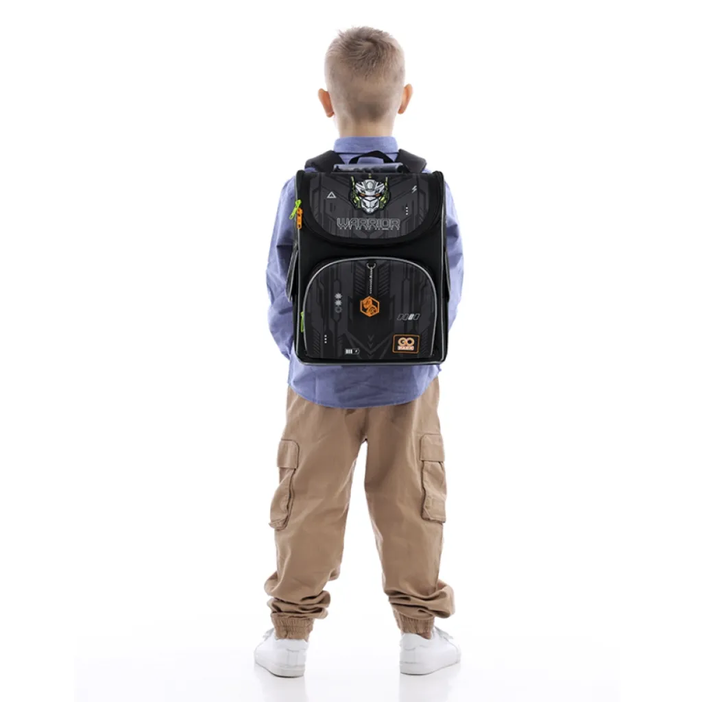 Ортопедический рюкзак каркасный GoPack Education Racing 5001S-8, черный Ортопедический рюкзак каркасный GoPack Education Racing 5001S-8, черный