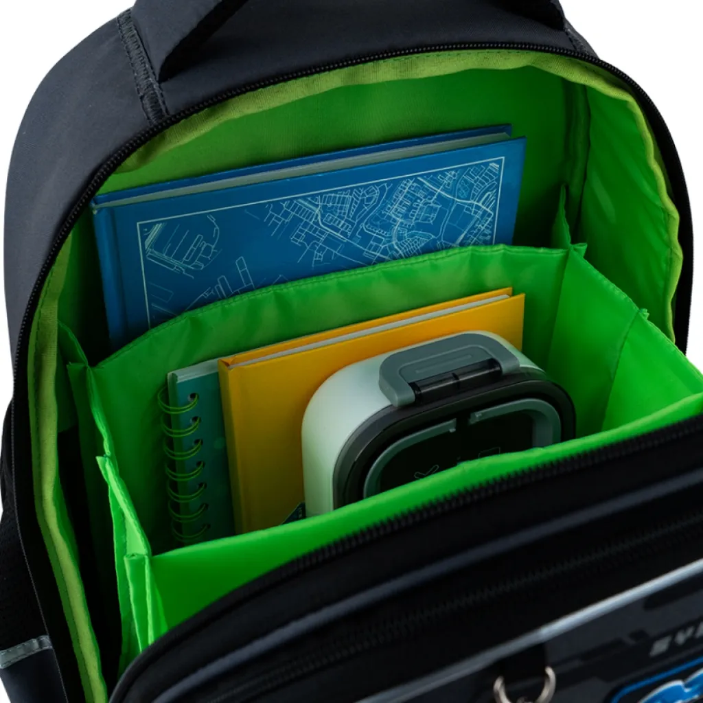 Ортопедический рюкзак полукаркасный GoPack Education Warrior 165M, серый Ортопедический рюкзак полукаркасный GoPack Education Warrior 165M, серый