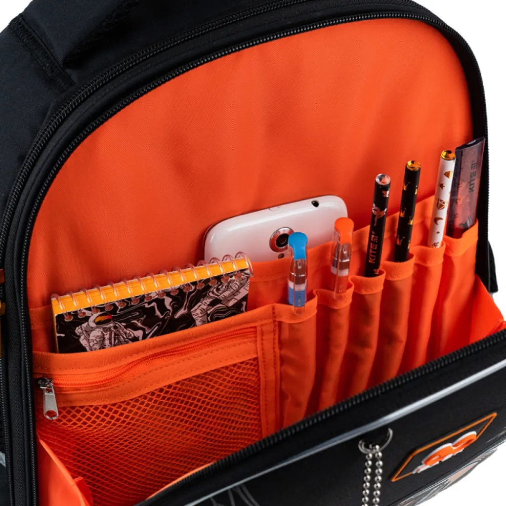 Ортопедический рюкзак полукаркасный GoPack Education It's a Goal Time 165S, черный Ортопедический рюкзак полукаркасный GoPack Education It's a Goal Time 165S, черный