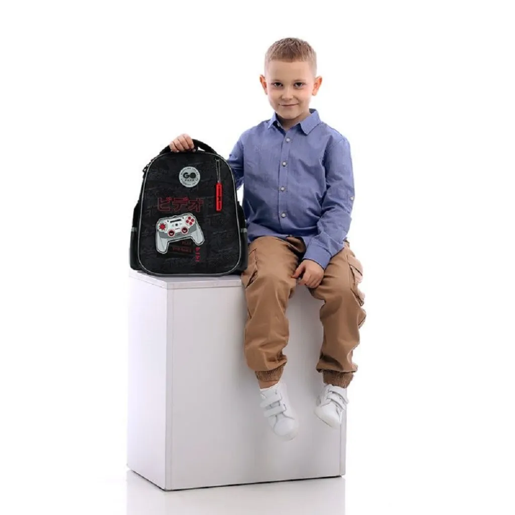 Ортопедичний рюкзак шкільний напівкаркасний GoPack Education Play GO26-165S-6, сірий Ортопедичний рюкзак шкільний напівкаркасний GoPack Education Play GO26-165S-6, сірий