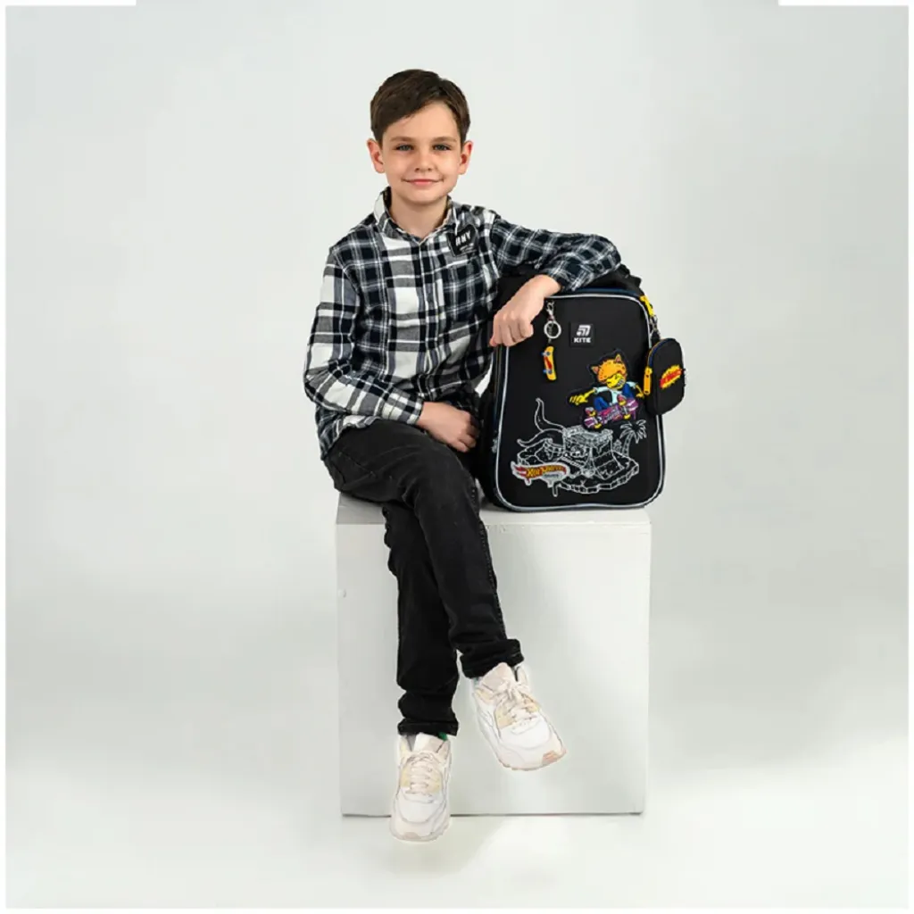 Ортопедичний рюкзак каркасний Kite Education Hot Wheels Skate HW25-531M, чорний Ортопедичний рюкзак каркасний Kite Education Hot Wheels Skate HW25-531M, чорний
