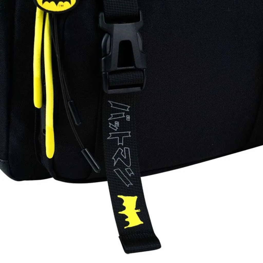 Ортопедический рюкзак Kite Education DC Comics DC26-1022M, черный Ортопедический рюкзак Kite Education DC Comics DC26-1022M, черный