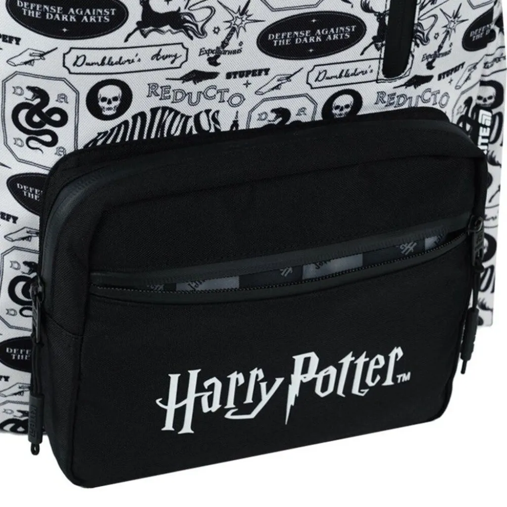 Городской ортопедический рюкзак Kite Education Teens Harry Potter HP26-949M, белый Городской ортопедический рюкзак Kite Education Teens Harry Potter HP26-949M, белый