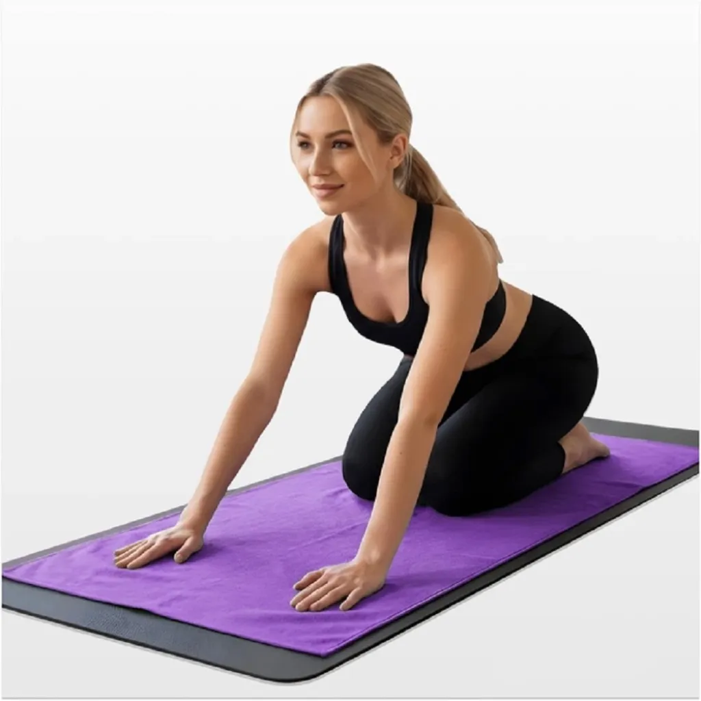 Рушник для йоги EasyFit Yoga Mat Towel з мікрофібри, фіолетовий Рушник для йоги EasyFit Yoga Mat Towel з мікрофібри, фіолетовий