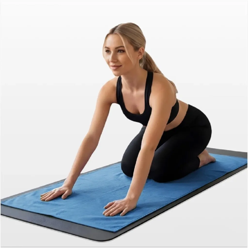 Полотенце для йоги EasyFit Yoga Mat Towel из микрофибры, синий Полотенце для йоги EasyFit Yoga Mat Towel из микрофибры, синий