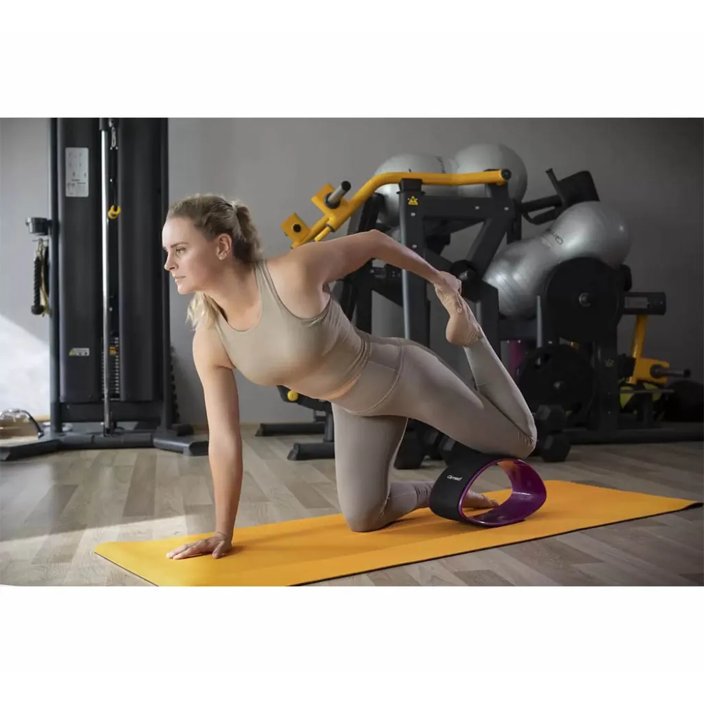 Тренажер для вправ Qmed Stretching and Exercise Bow Тренажер для вправ Qmed Stretching and Exercise Bow