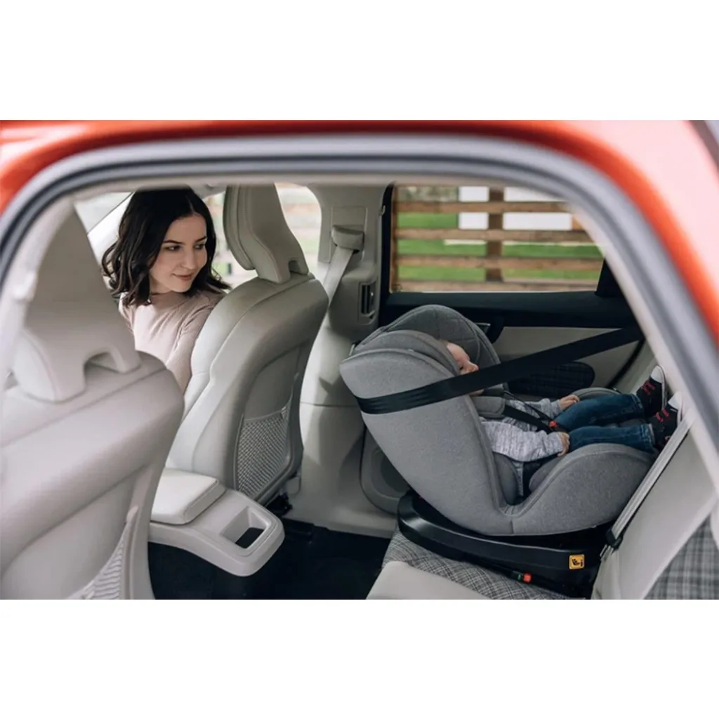 Автокрісло FreeON Sierra, i-Size 40-150 см, чорний/сірий Автокрісло FreeON Sierra, i-Size 40-150 см, чорний/сірий