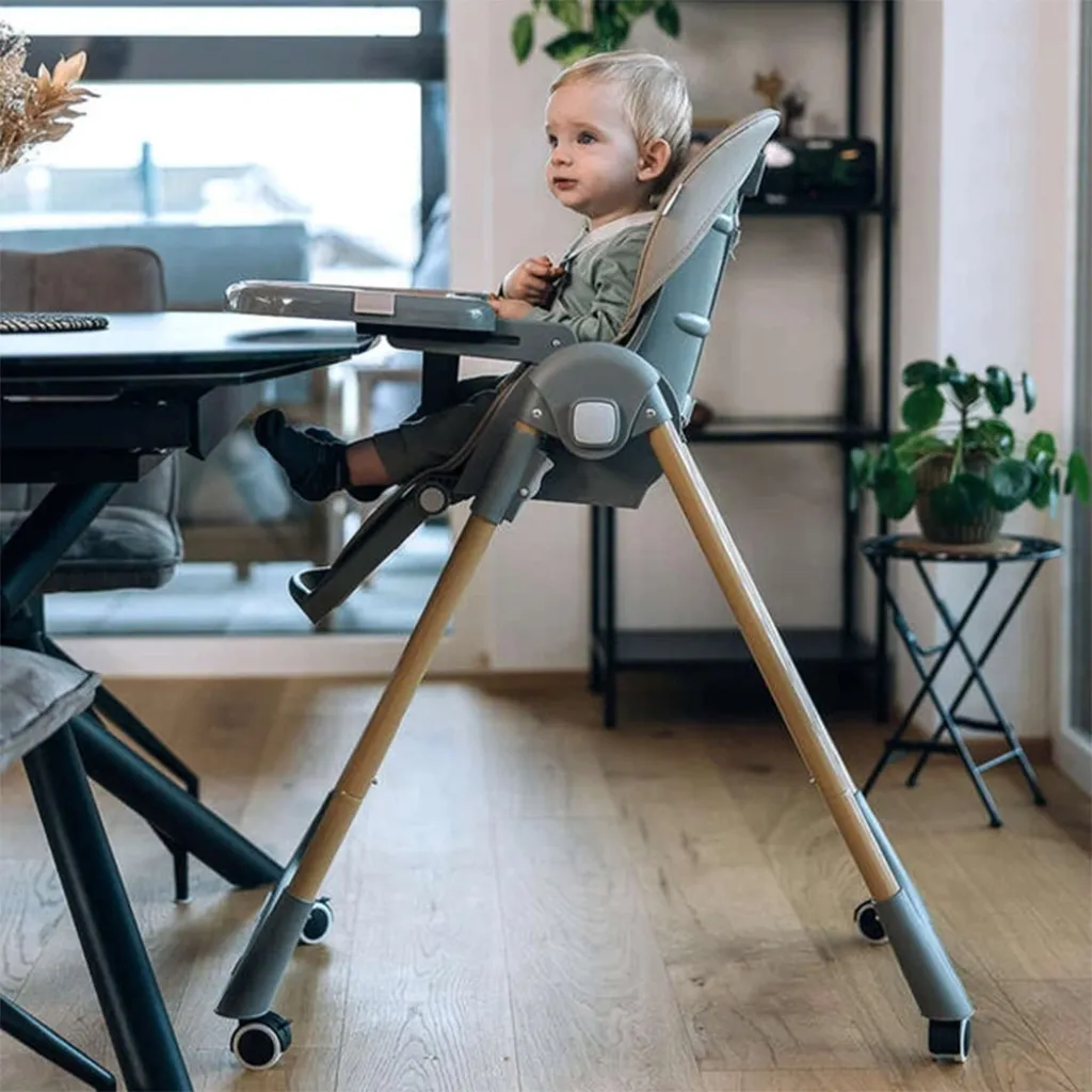 Стільчик для годування дитини FreeON Kai, рожевий Стільчик для годування дитини FreeON Kai, рожевий