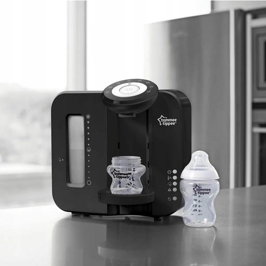 Машина для приготовления детской смеси Tommee Tippee Perfect Prep, черная Машина для приготовления детской смеси Tommee Tippee Perfect Prep, черная