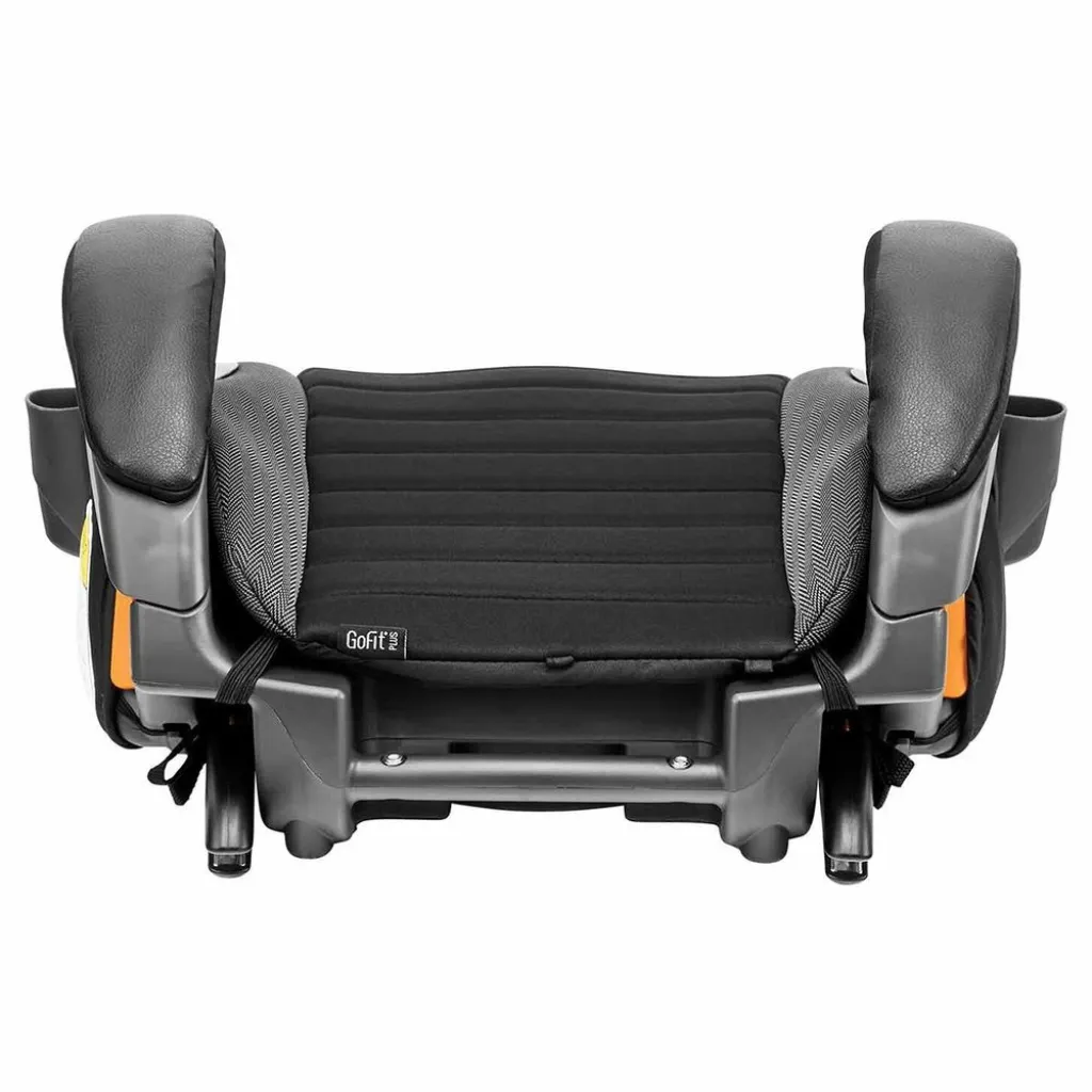 Автомобильное сиденье (Бустер) "Gofit Plus" Chicco, серый Автомобильное сиденье (Бустер) "Gofit Plus" Chicco, серый