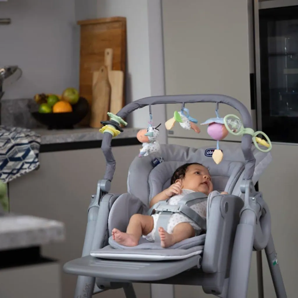 Стульчик для кормления Polly Magic RELAX Chicco коричневый Стульчик для кормления Polly Magic RELAX Chicco коричневый