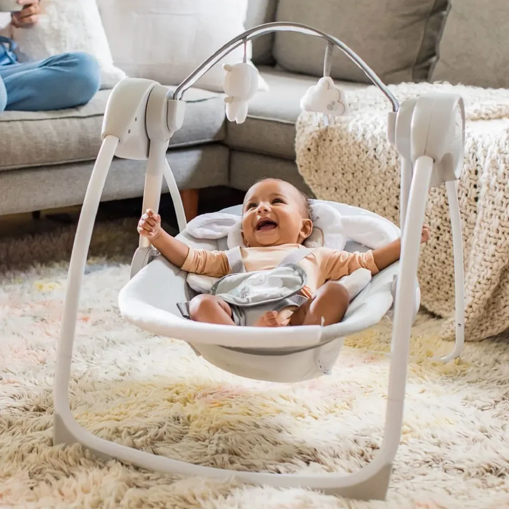 Кресло-качалка Ingenuity «Comfort 2 Go - Cuddle Lamb» Chicco