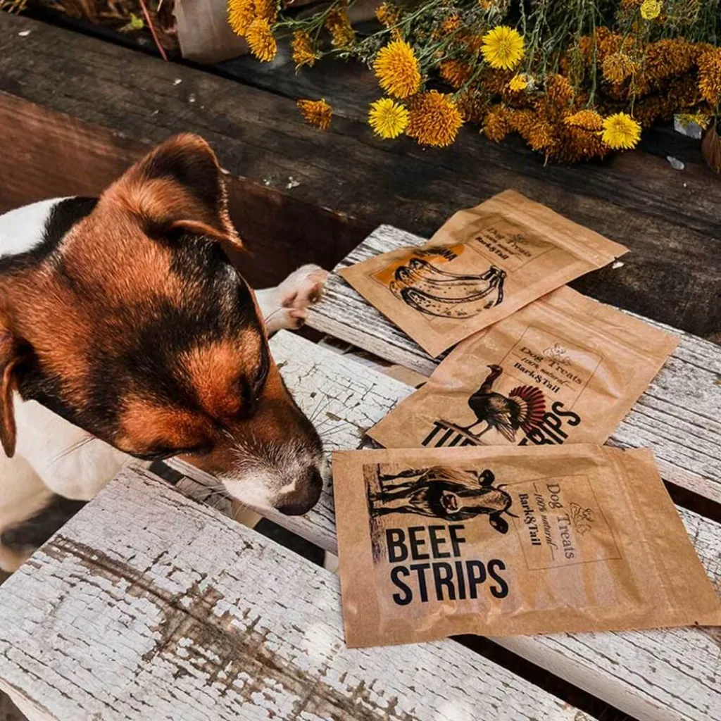 Натуральное лакомство для собак говядина Bark Tail - Dog Treats 100% Beef, 50 г Натуральное лакомство для собак говядина Bark Tail - Dog Treats 100% Beef, 50 г