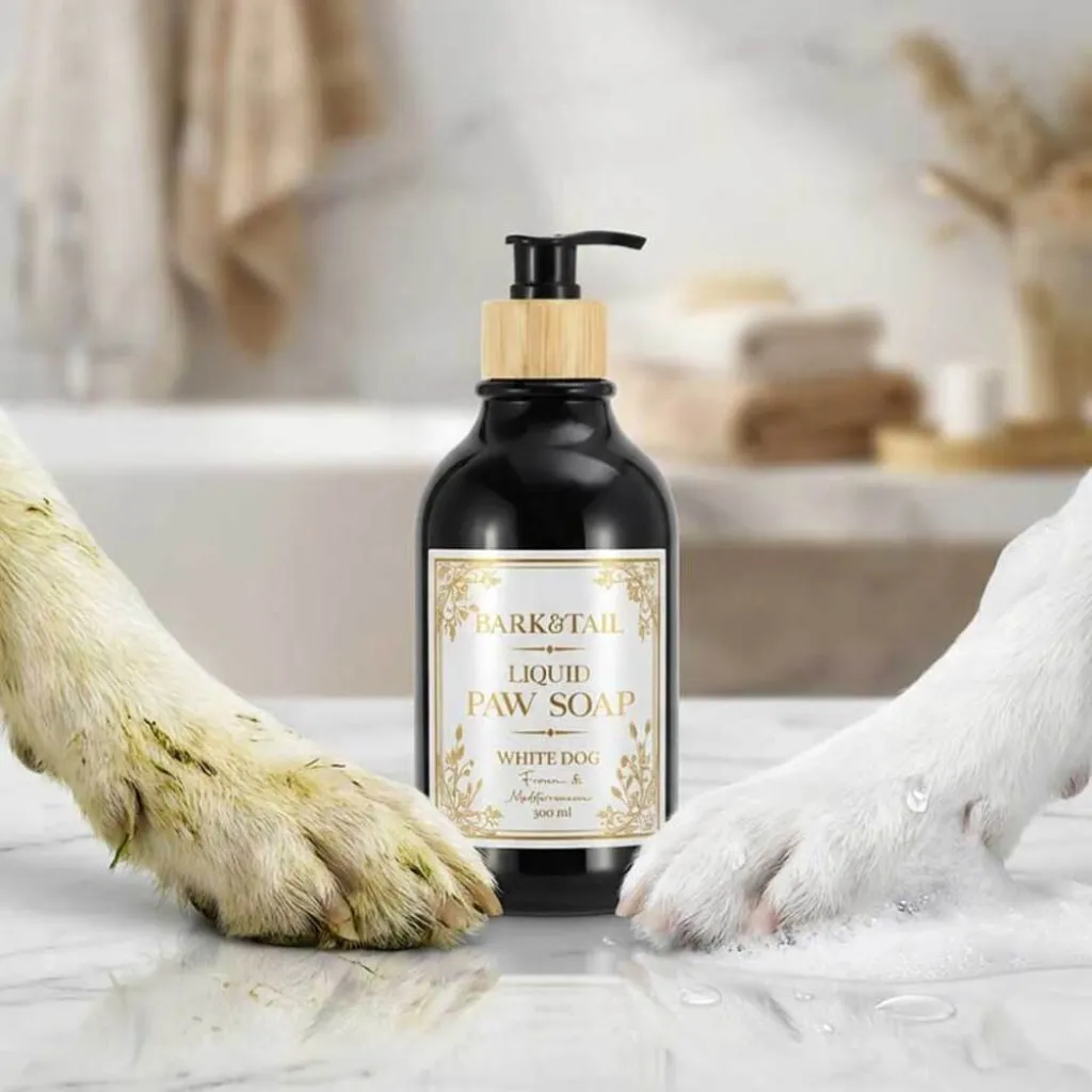 Жидкое мыло для собак с белыми лапами и белой шерстью Bark Tail - Liquid paw soap for white dogs, 300 мл