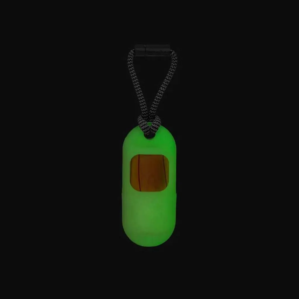 Диспенсер, который светится в темноте с рулоном пакетиков Zee.Dog - Poop Bag Dispenser