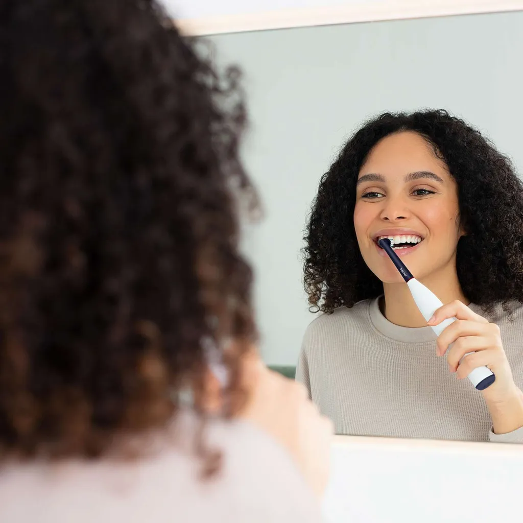 Електрична зубна щітка Beurer TB 15 Green Planet