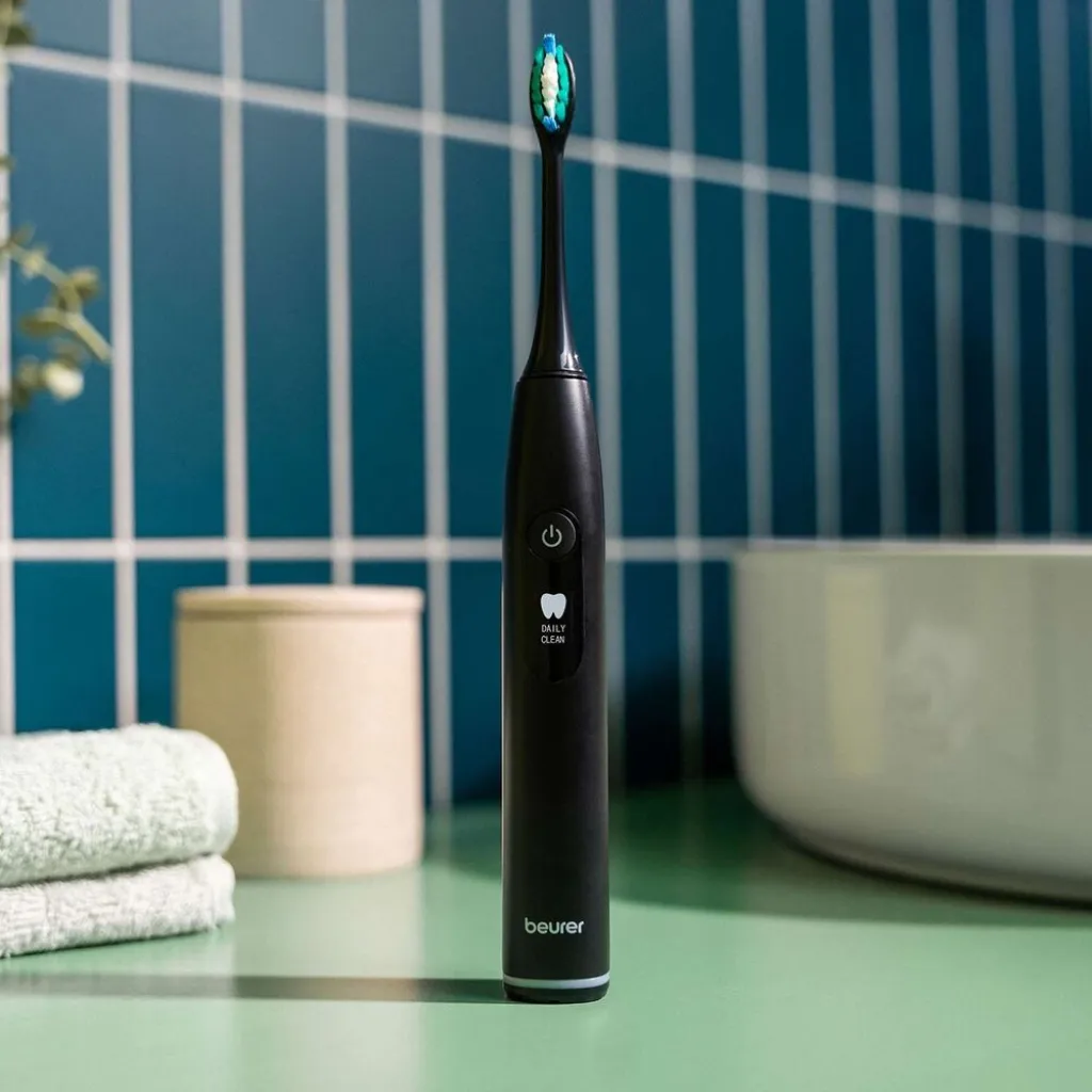 Электрическая звуковая зубная щетка Beurer SC 30 Jet Black GP Электрическая звуковая зубная щетка Beurer SC 30 Jet Black GP