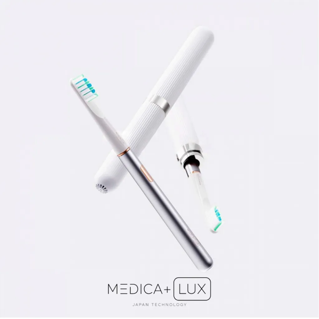 Отбеливающая звуковая зубная щетка Medica+Lux 10Х Portable, серебряный Отбеливающая звуковая зубная щетка Medica+Lux 10Х Portable, серебряный