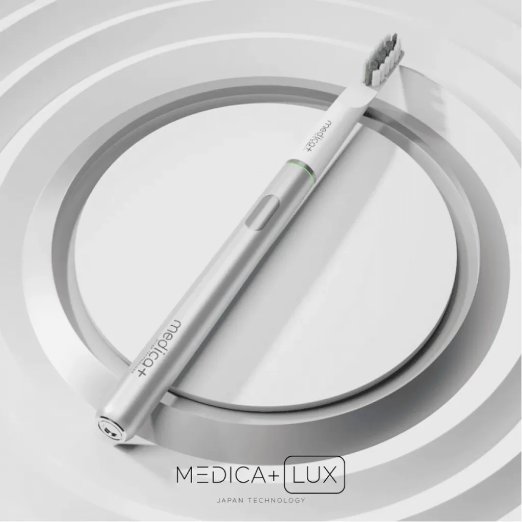 Отбеливающая звуковая зубная щетка Medica+Lux 10Х Portable, серебряный Отбеливающая звуковая зубная щетка Medica+Lux 10Х Portable, серебряный
