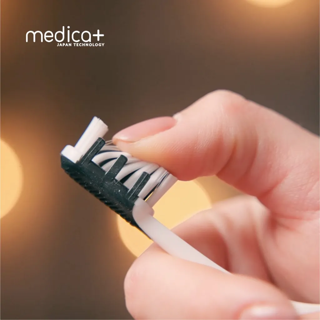 Звукова зубна щітка Medica+ ProBrush 7.0 Compact, чорний Звукова зубна щітка Medica+ ProBrush 7.0 Compact, чорний