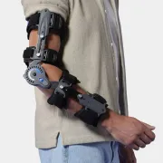 Ортез Thuasne ROM R Elbow U065 з регулюванням кута згинання ліктя
